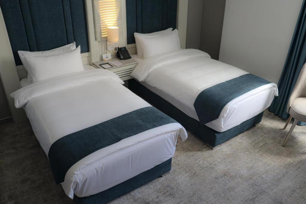 Rival Hotel Аман Екстериор снимка
