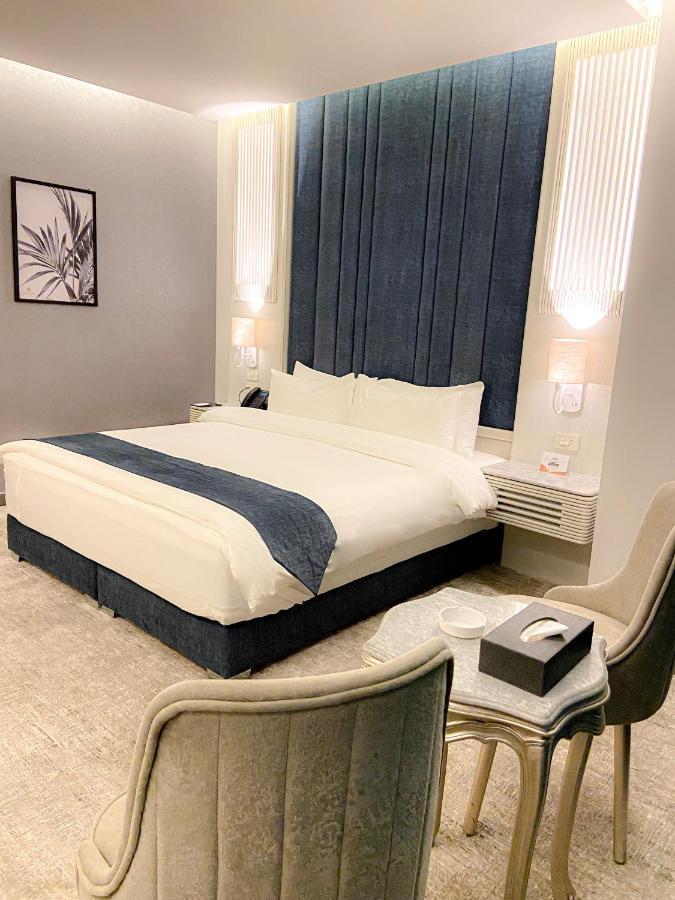Rival Hotel Аман Екстериор снимка