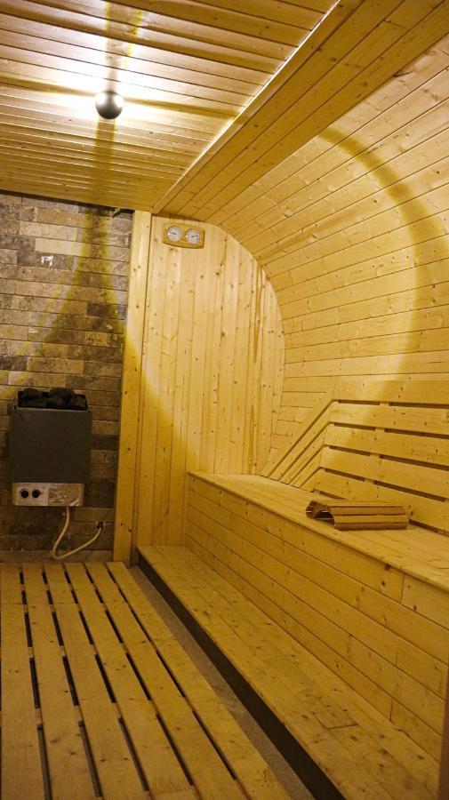 Rival Hotel Аман Екстериор снимка
