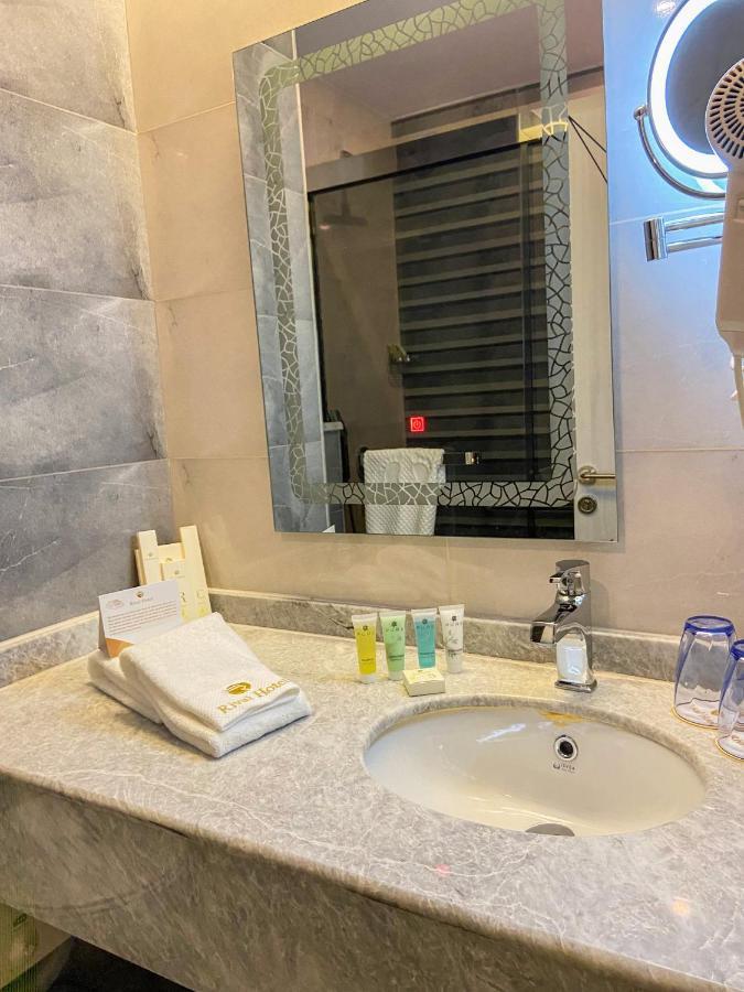 Rival Hotel Аман Екстериор снимка