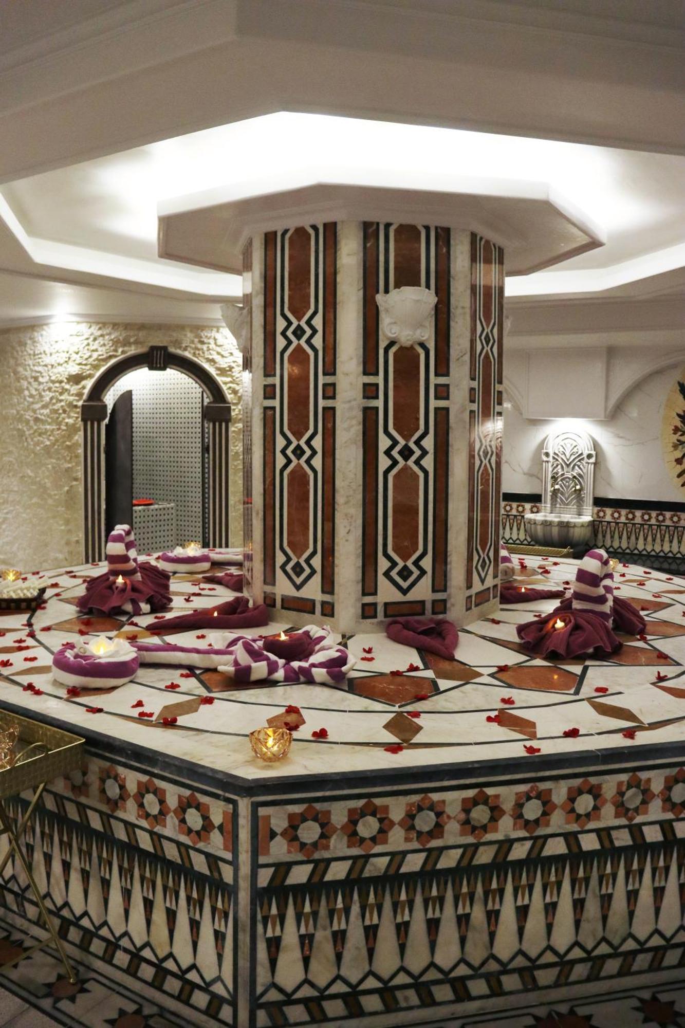 Rival Hotel Аман Екстериор снимка