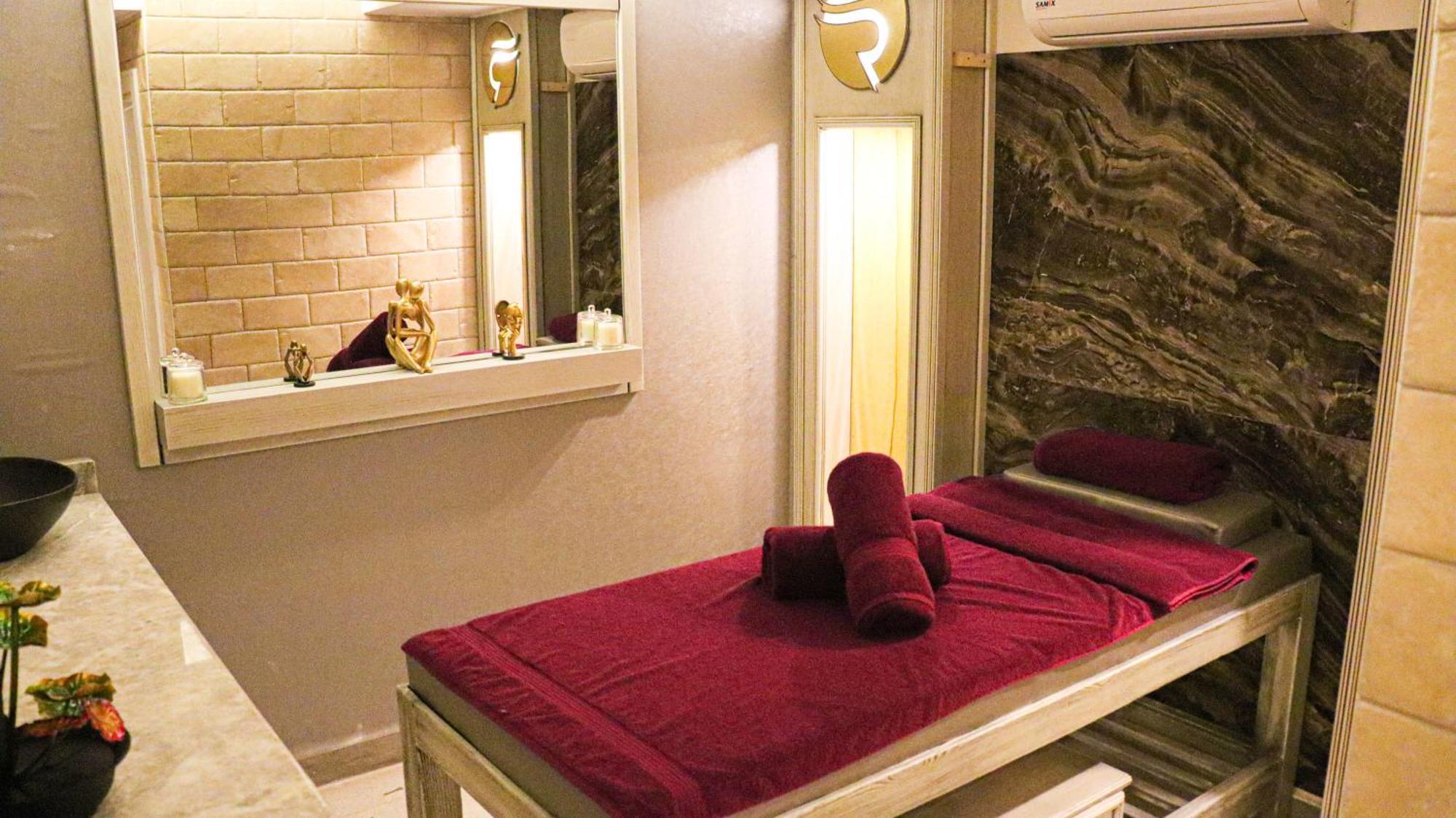 Rival Hotel Аман Екстериор снимка