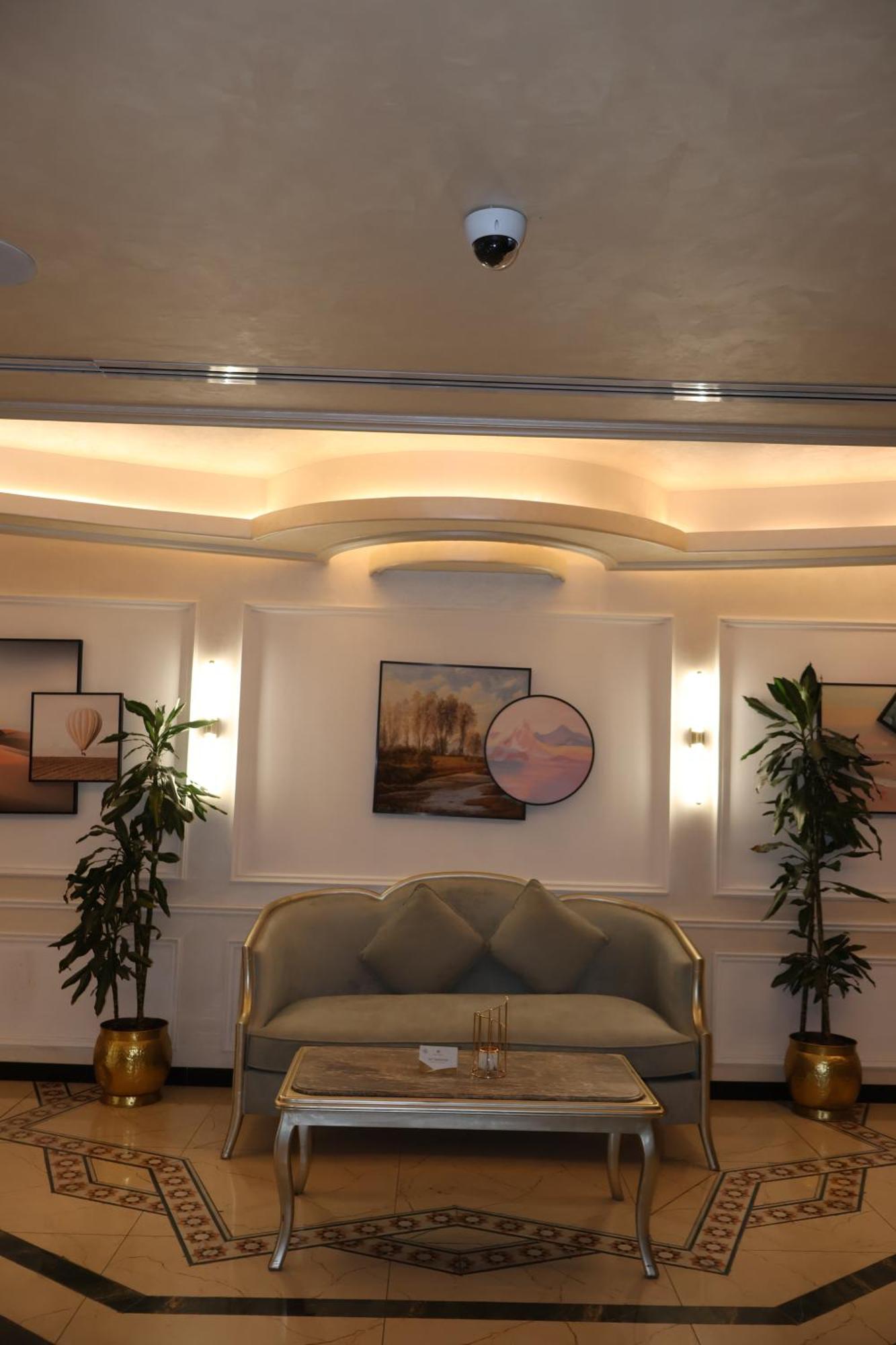 Rival Hotel Аман Екстериор снимка