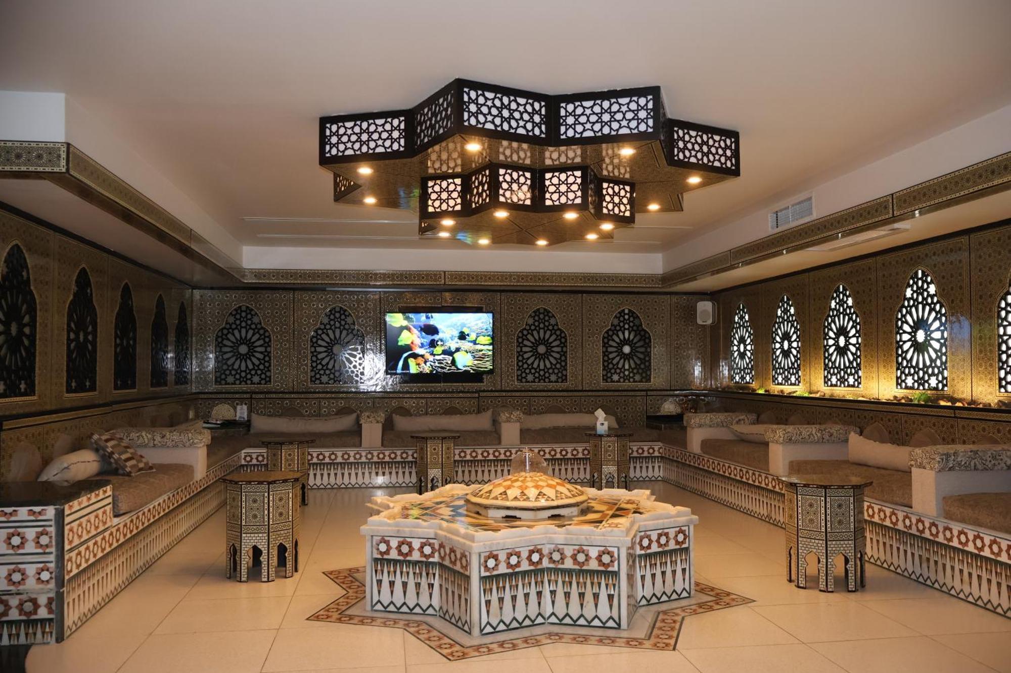 Rival Hotel Аман Екстериор снимка