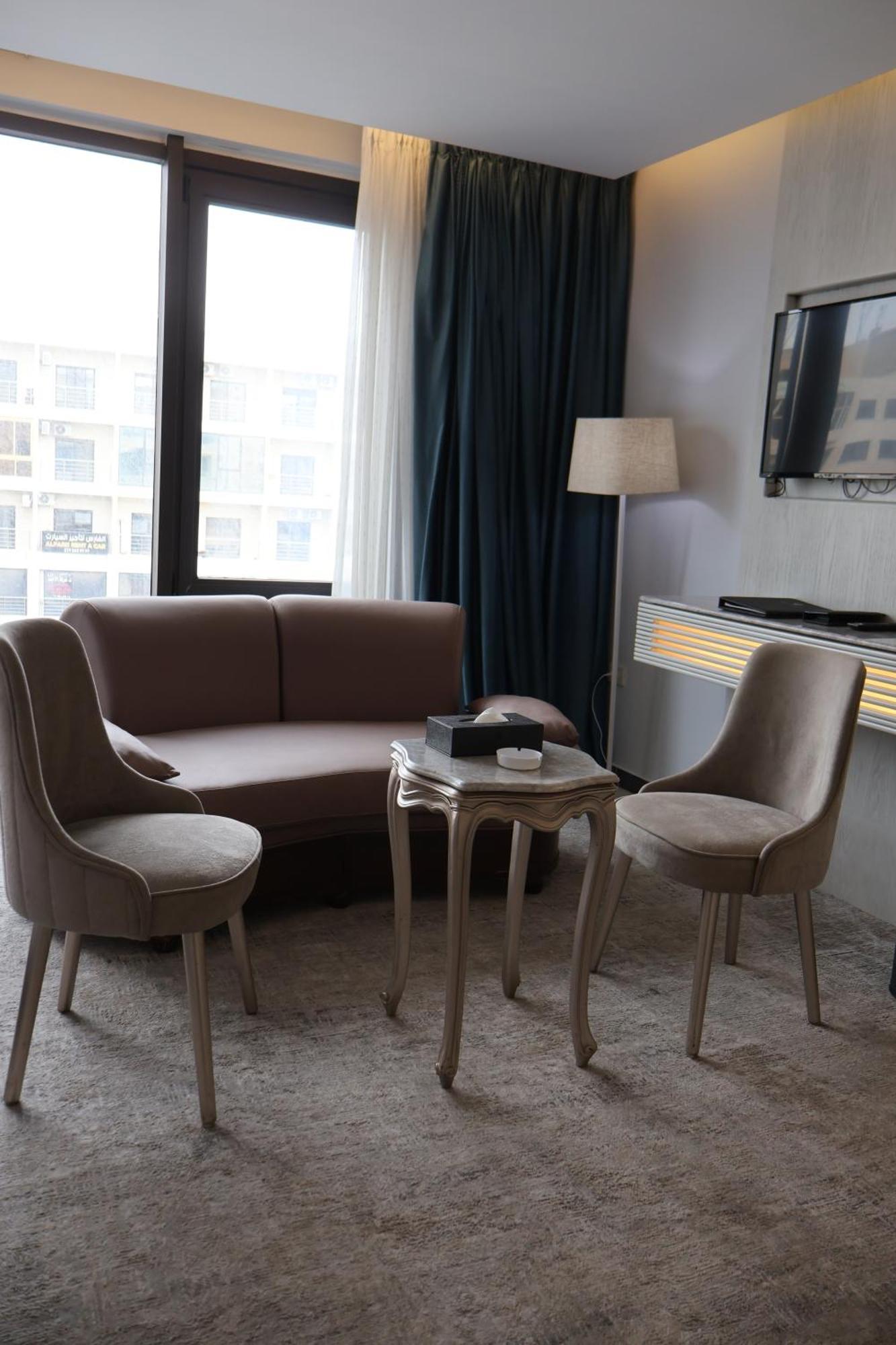 Rival Hotel Аман Екстериор снимка