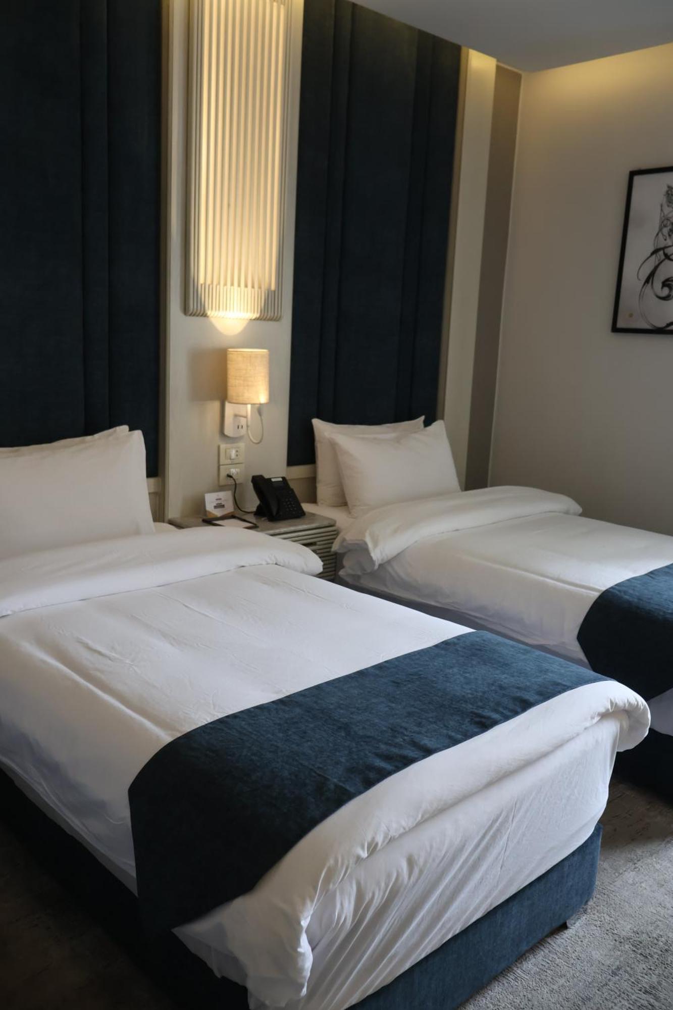 Rival Hotel Аман Екстериор снимка